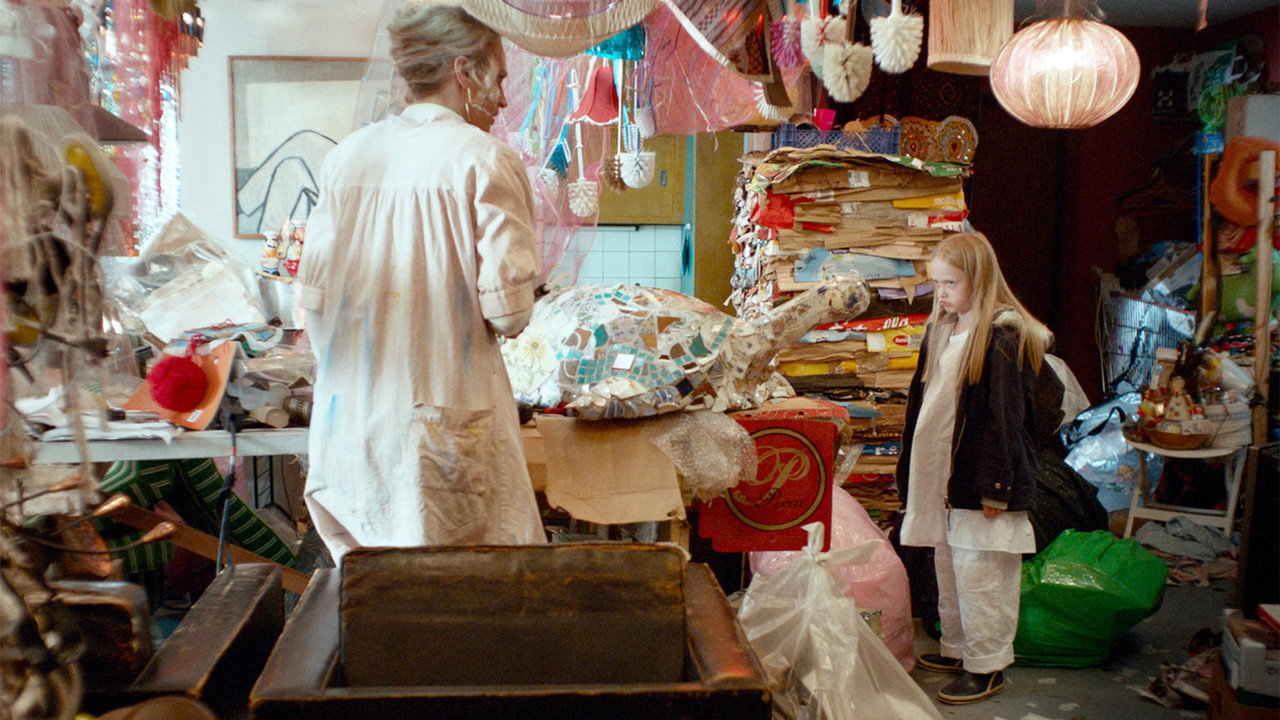 女孩,母亲与恶魔剧照
